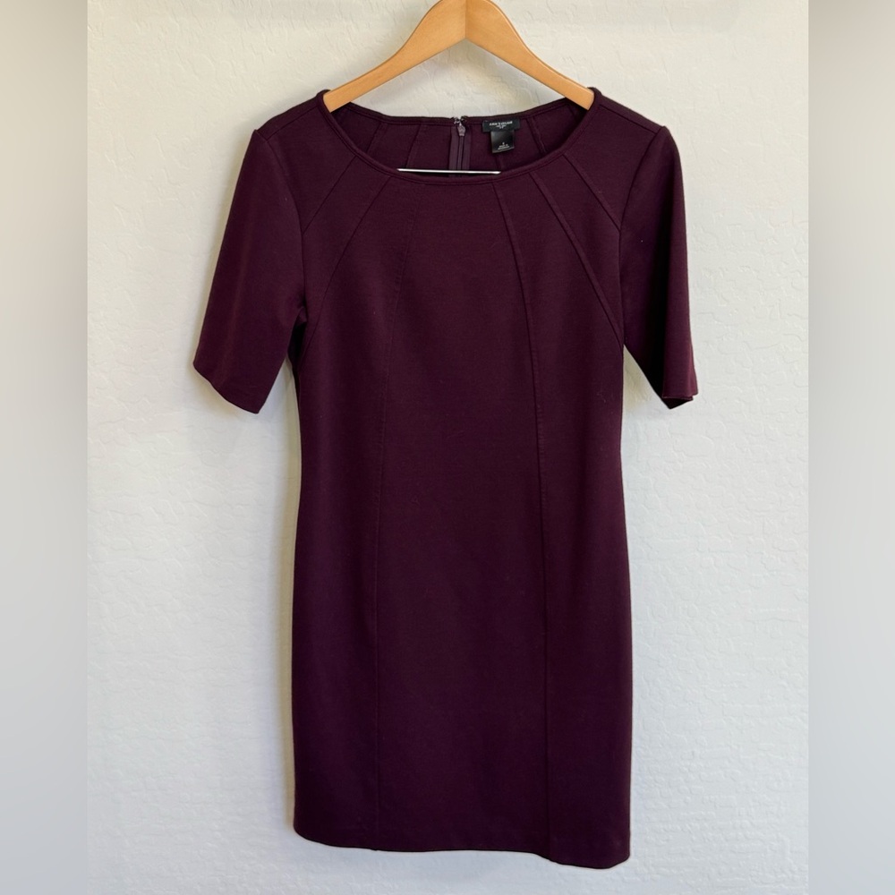 Ann Taylor Women’s Plum Short Sleeve Sheath Dress in EUC Size 6